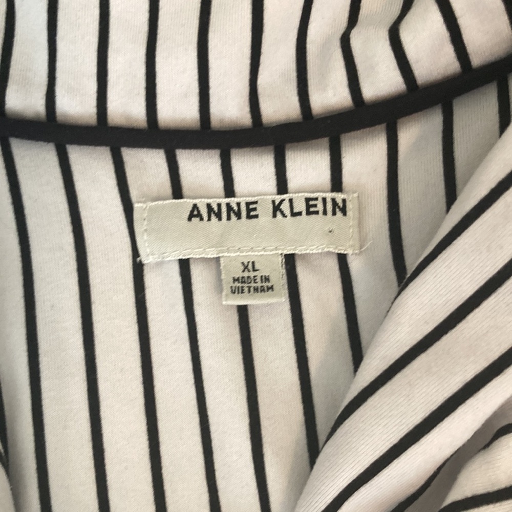 Anne Klein Xl super soft striped sleep shirt! Perfect for fall nights! - Picture 3 of 3